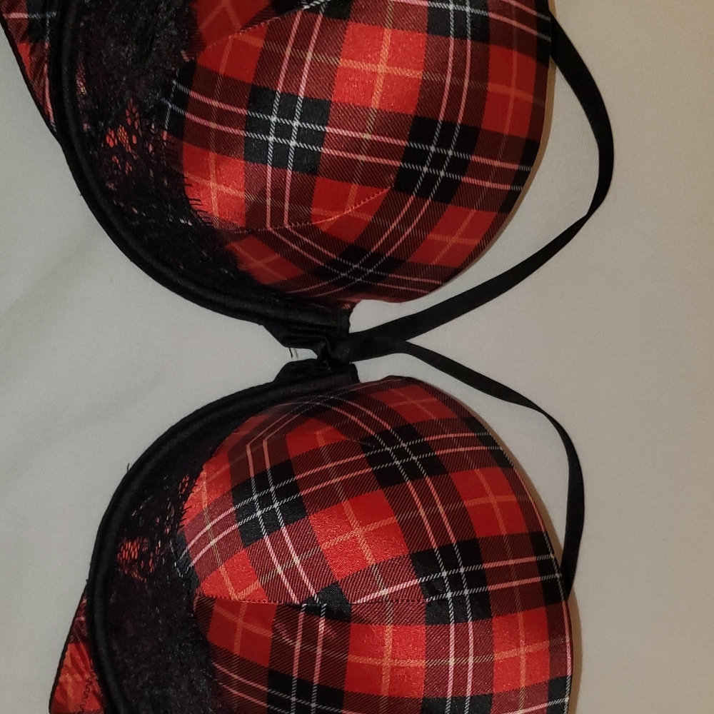 New without tags Victoria's Secret bra
